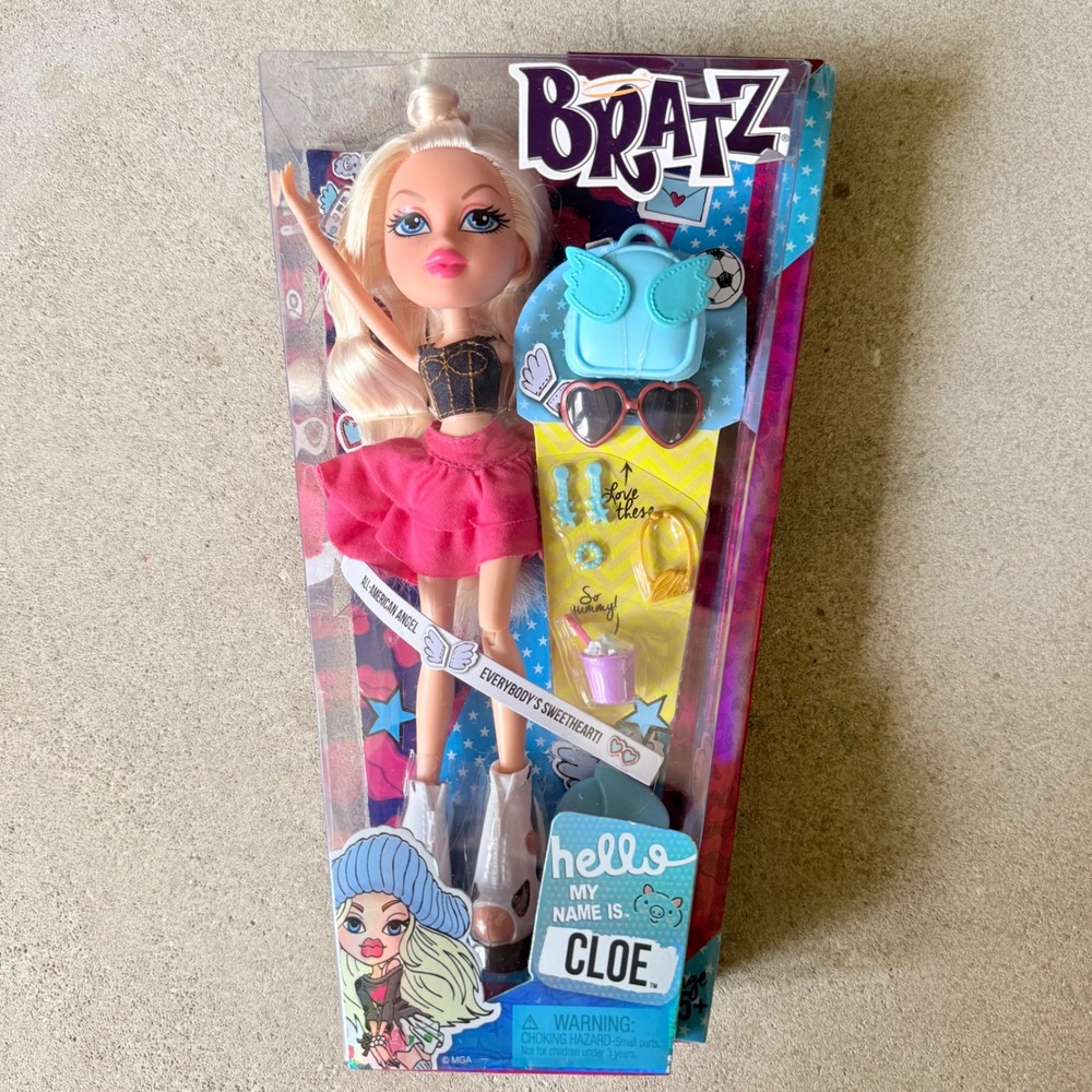Bratz Hello My Name Is Cloe Doll New in Box 2015 MGA Cow Print Boots Accessories